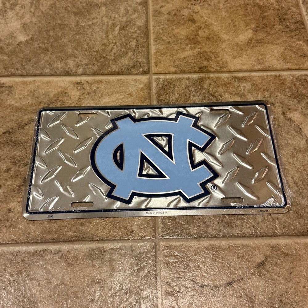 UNC Tar Heels North Carolina License Plate Silver Diamond Plate Metal NCAA 49X95